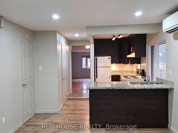 37 Connaught Ave, Toronto, ON M2M 1G7