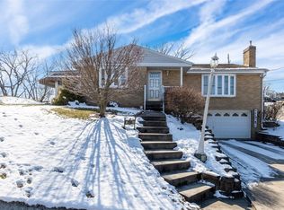 266 Crestvue Dr, Bridgeville, PA 15017