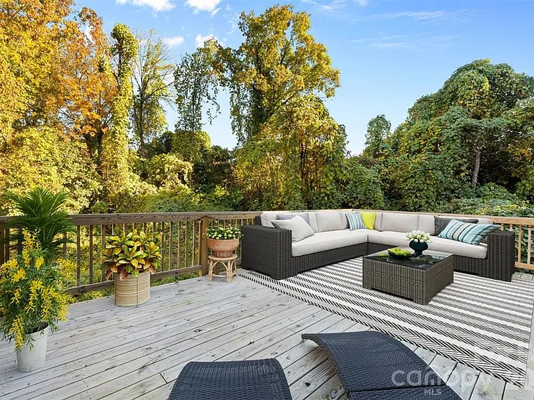 712 Rodey Ave — Photo 3