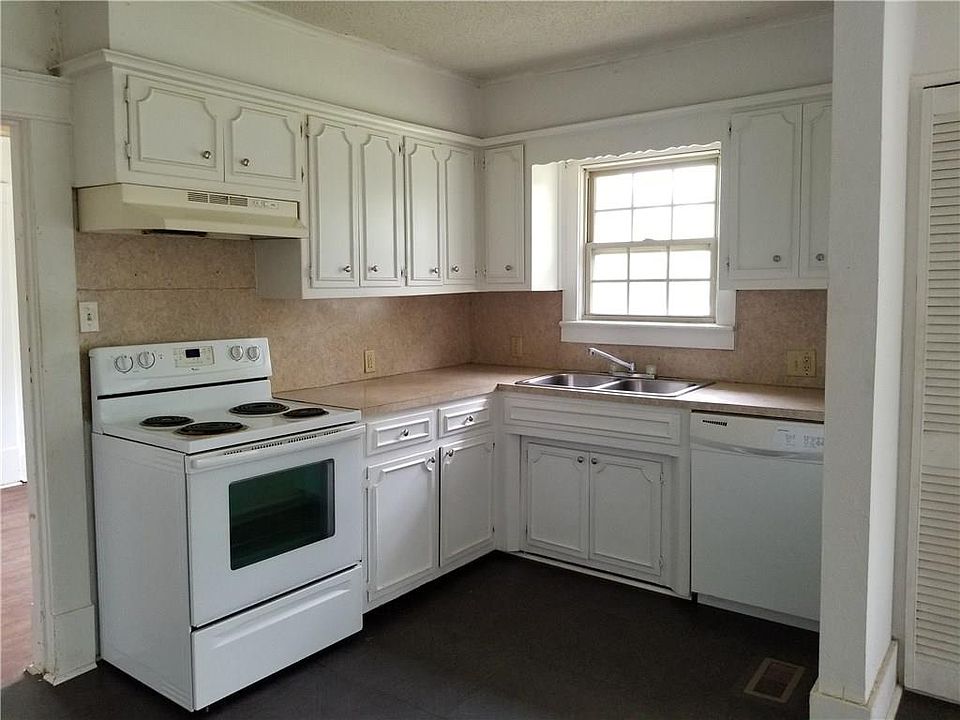 2nd image of 232 Shibley Rd