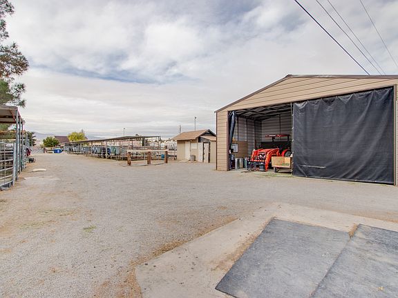 4th image of 5681 Rowland Ave