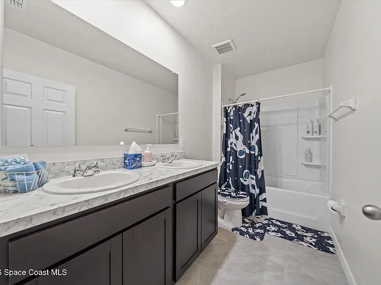 1927 Sloan Ct — Photo 17