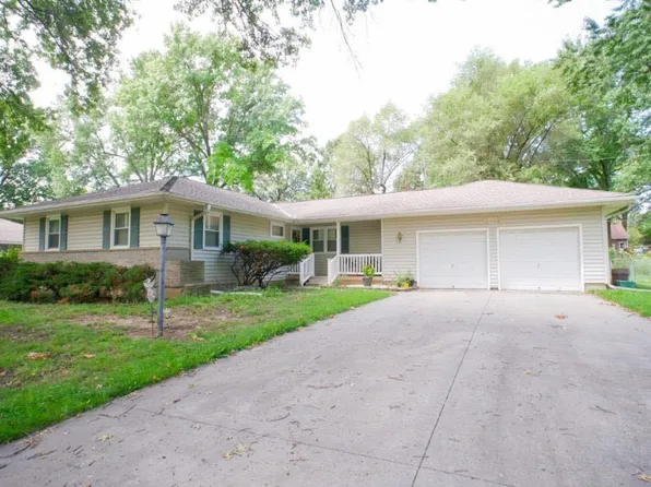 2432 S 49th St, Kansas City, KS 66106
