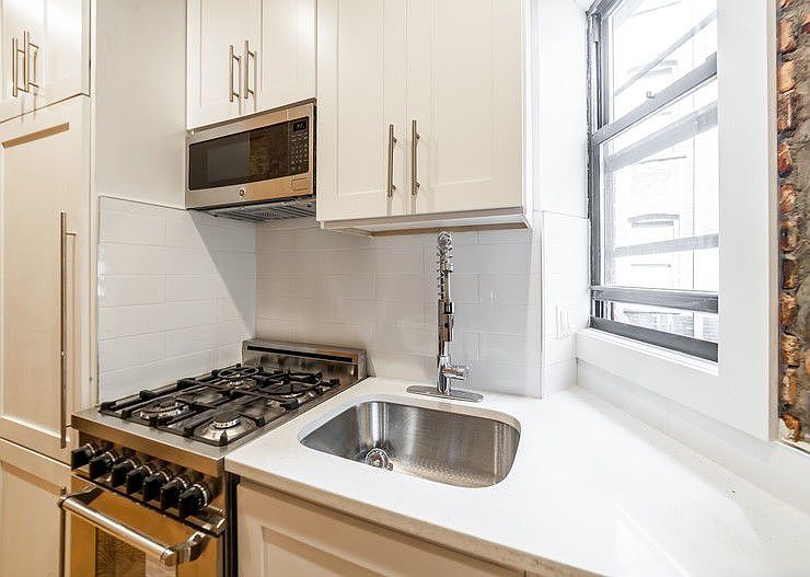 1st image of 528 E 85th St APT 5A