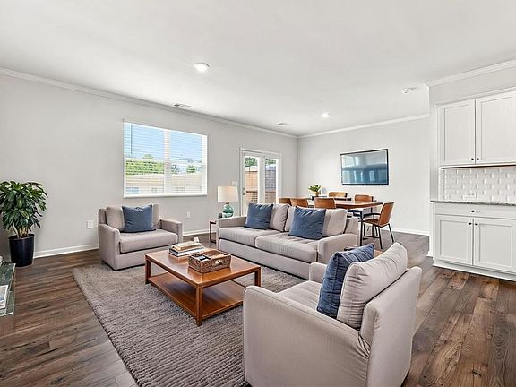 5th image of 2614 Poppy Ct