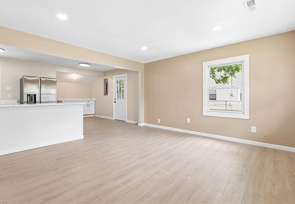 1st image of 213 Shawen Dr