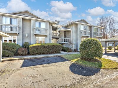 33 Southern Fairway Ct APT B-2, Etowah, NC, 28729