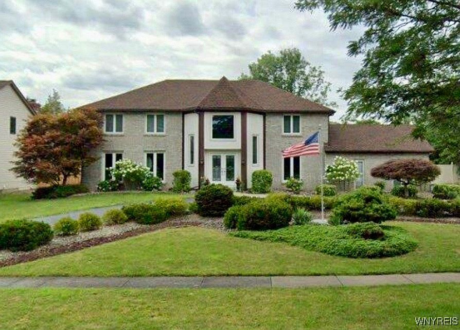1st image of 117 Foxhunt Ln