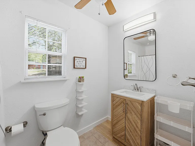 1025 Burchbury Trl — Photo 19