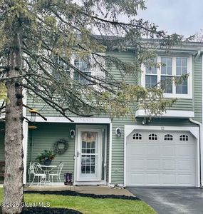 12 Stonehenge Square, Cohoes, NY, 12047