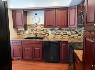 1515 Winnetka Rd, Glenview, IL 60025