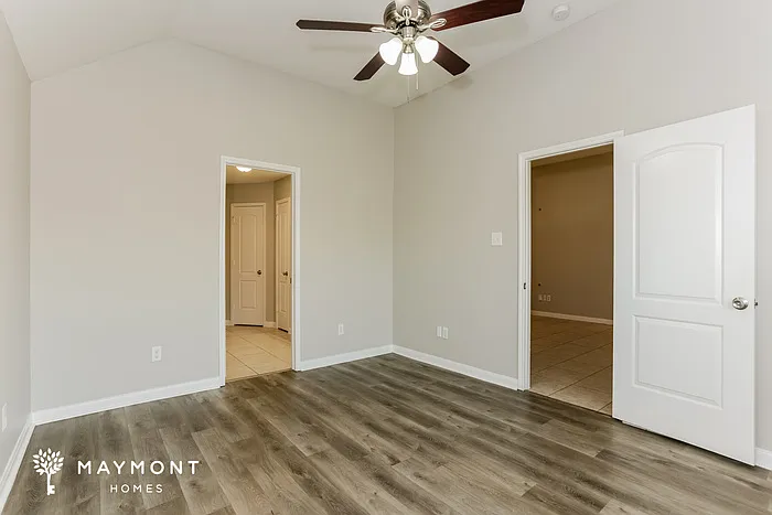 13120 Tower Ln — Photo 6