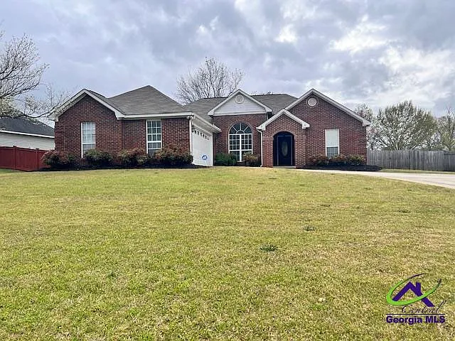 1109 Panola Cir — Photo 1
