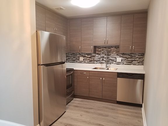 4th image of 745 Grove Dr #2034