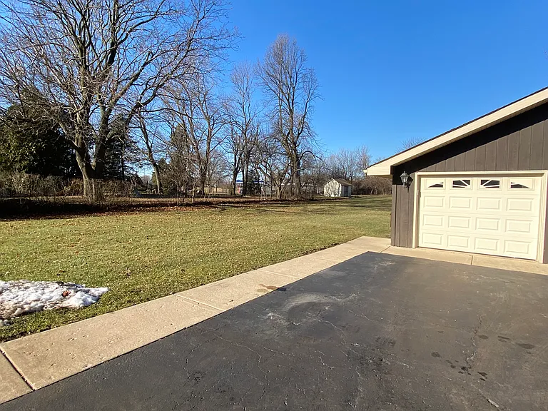 11722 Mill St — Photo 14
