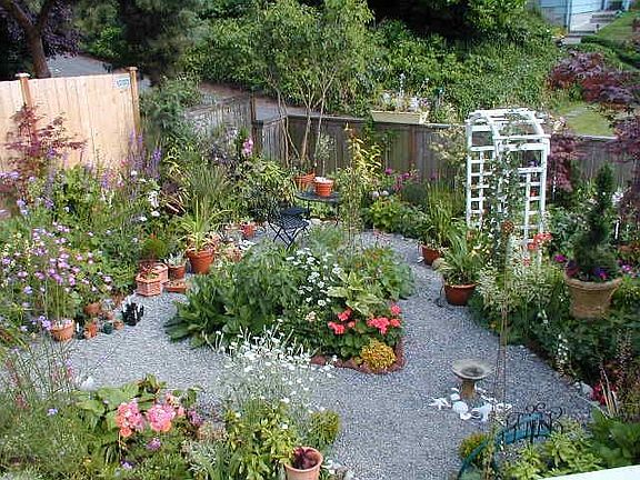 Professionally landscaped romantic cottage garden