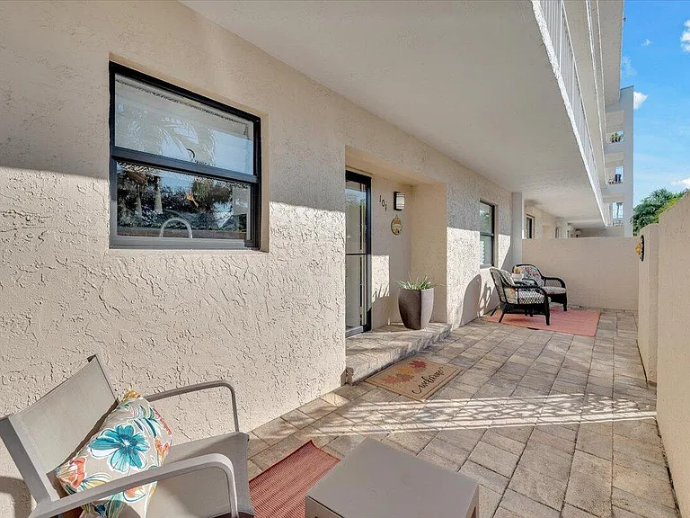 300 N Highway A1A #101H — Photo 3