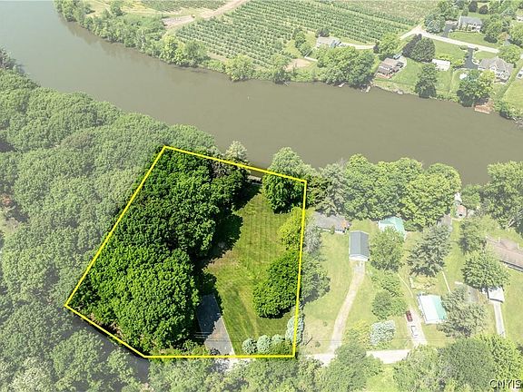 4th image of 230 Button Shores Rd