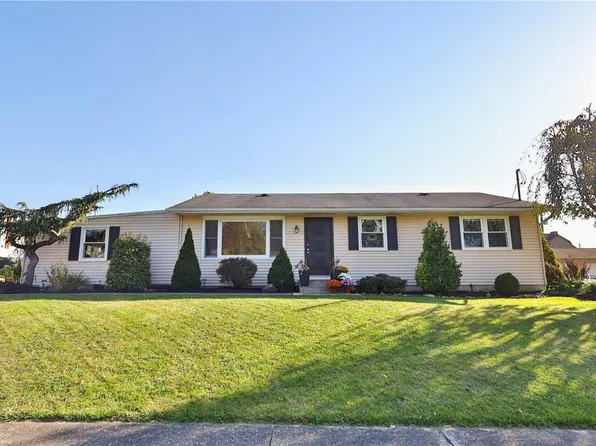 4720 Hoffman Dr, Whitehall, PA 18052