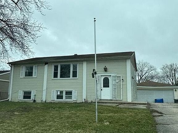 2nd image of 142 Adobe Cir