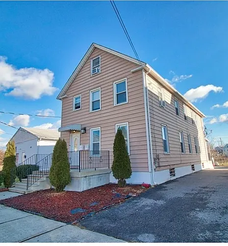 53 Saint Mary St #1 Photo 1