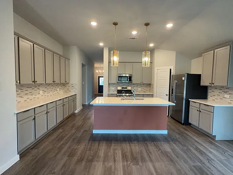 22476 Mountain Pine Dr — Photo 4