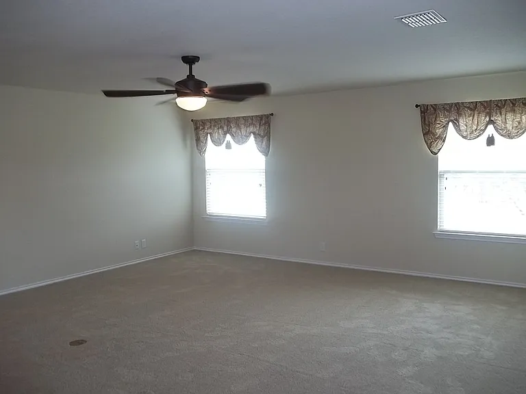 9731 Common Law — Photo 14