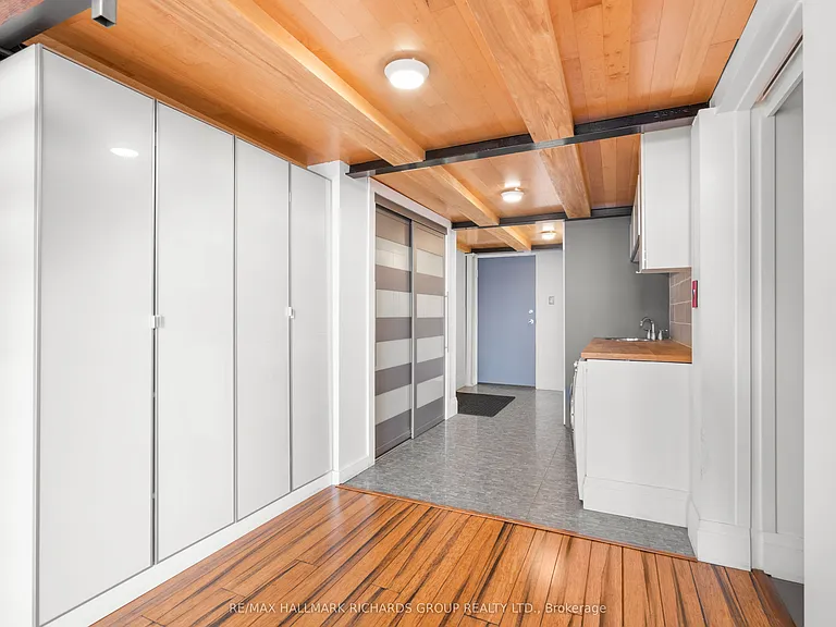 245 Carlaw Ave #202B — Photo 24