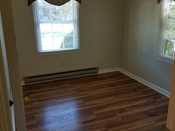2nd image of 133 Meadowbrook Dr