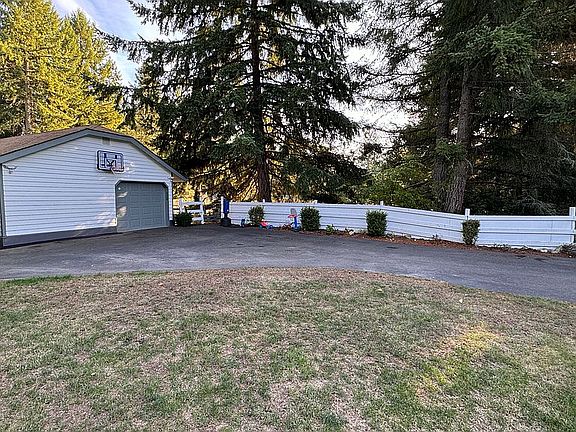 5th image of 4800 Foxtrail Dr NE
