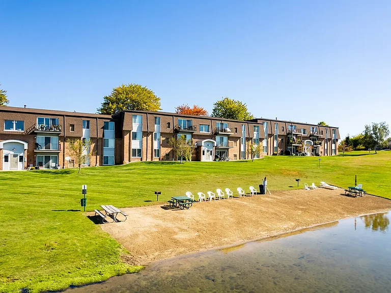 Greens Lake Apartments — Photo 2