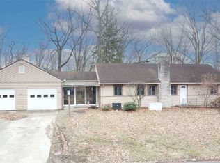 204 E Parkway Dr, Cambridge City, IN