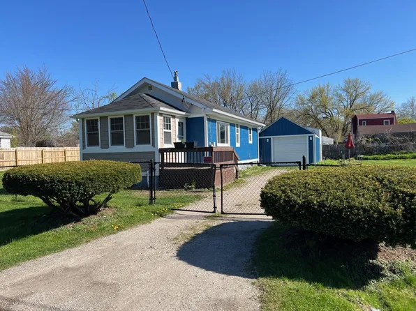 2188 E Buder Ave, Burton, MI 48529