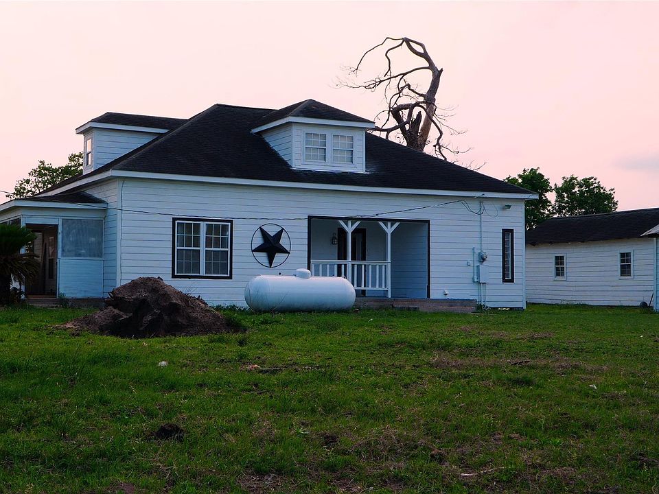 1st image of 24206 Longenbaugh Rd