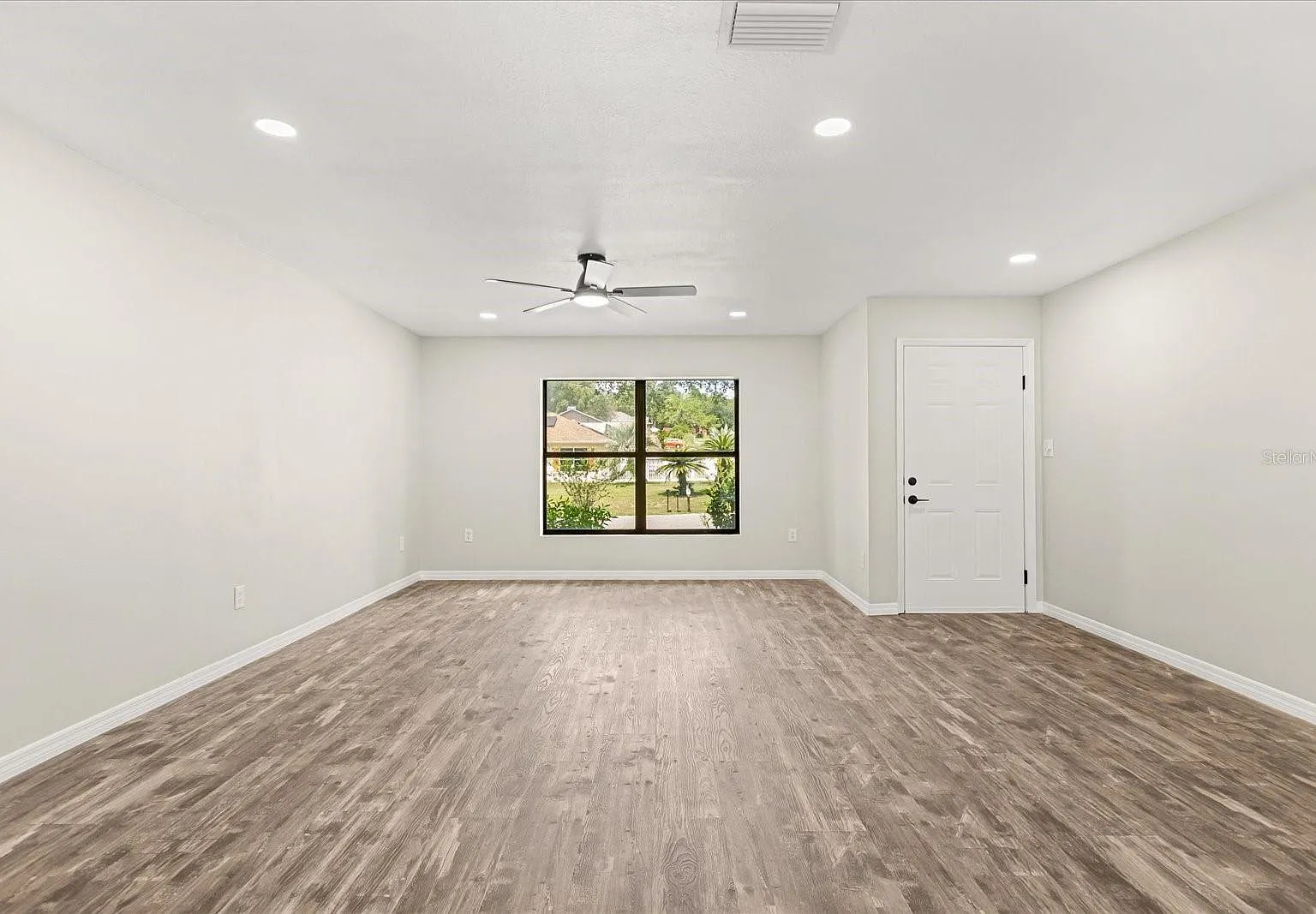 4 bed, 1750 sqft, $2,395 — Photo 4