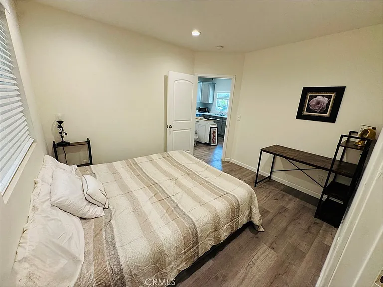 5059 Ludgate Dr #B — Photo 11