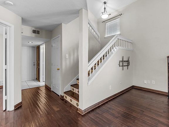 3rd image of 9434 Penny Ln