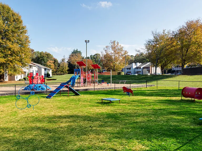 Somerstone Estates — Photo 7