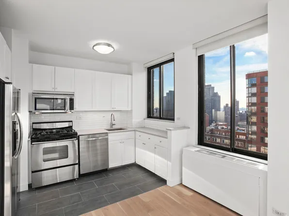 304 East 65th Street image 5 of 10