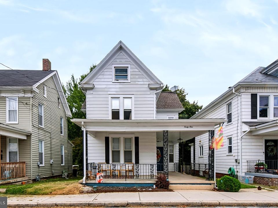 1st image of 41 E Maple St