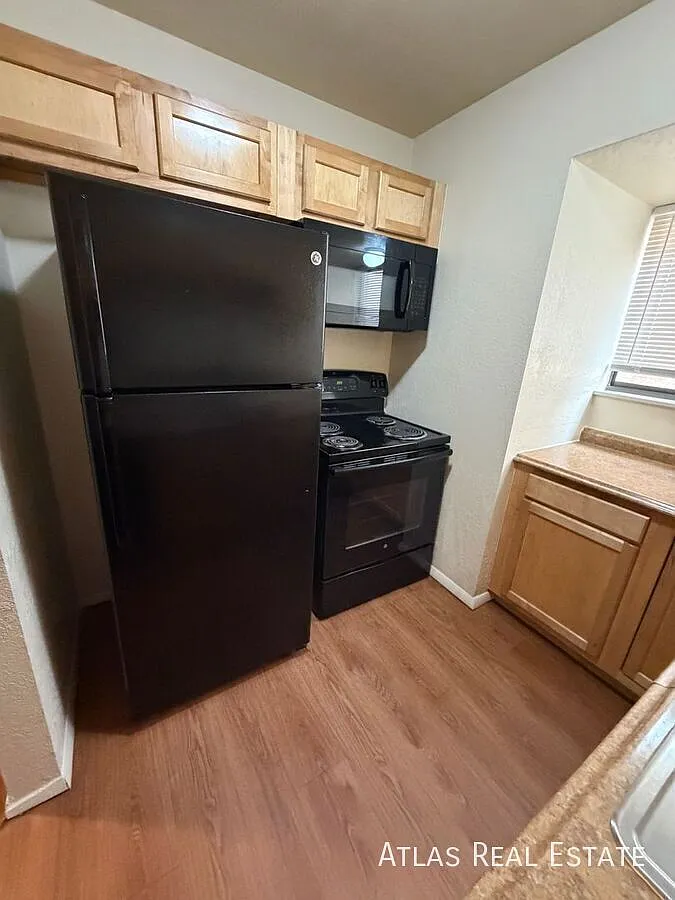 Showings Available Now with $1,000 Gift Card! — Photo 3