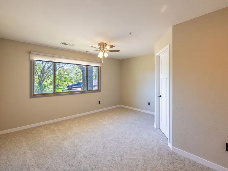 Woodland Hills Townhomes Comfortable & Convenient Living in Sioux City! — Photo 14