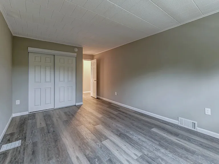 2207-2217 Aurora Dr #2213 — Photo 10