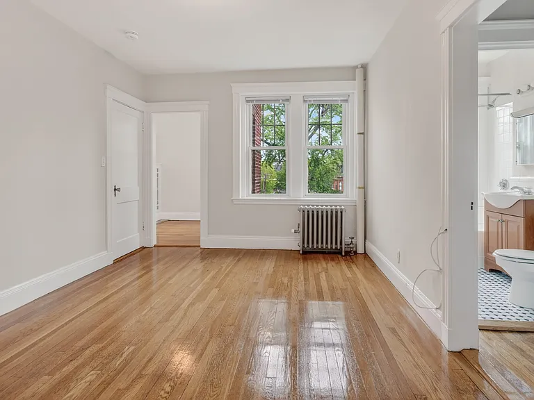 30 Langdon St #12 — Photo 1