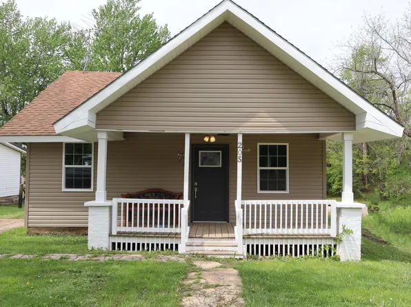 205 N Porter Avenue, Conway, MO 65632