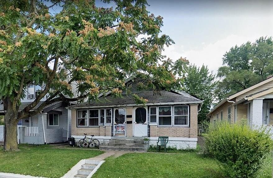 2nd image of 3121 W 10th St