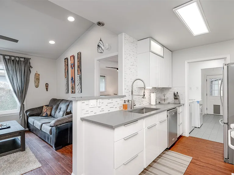 2412 Thornton Rd #B — Photo 12