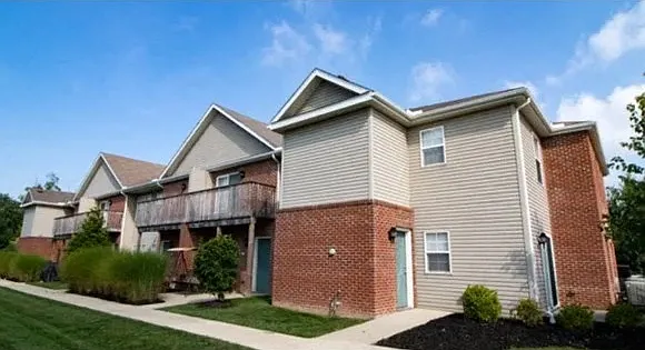 Ashton Place Apartments — Photo 2