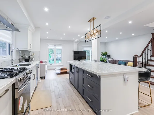 54 Campbell Ave, Vaughan, ON