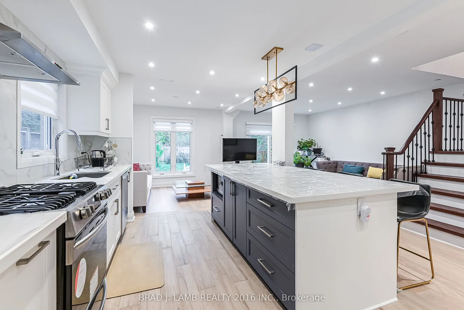 54 Campbell Ave #2 photo 1